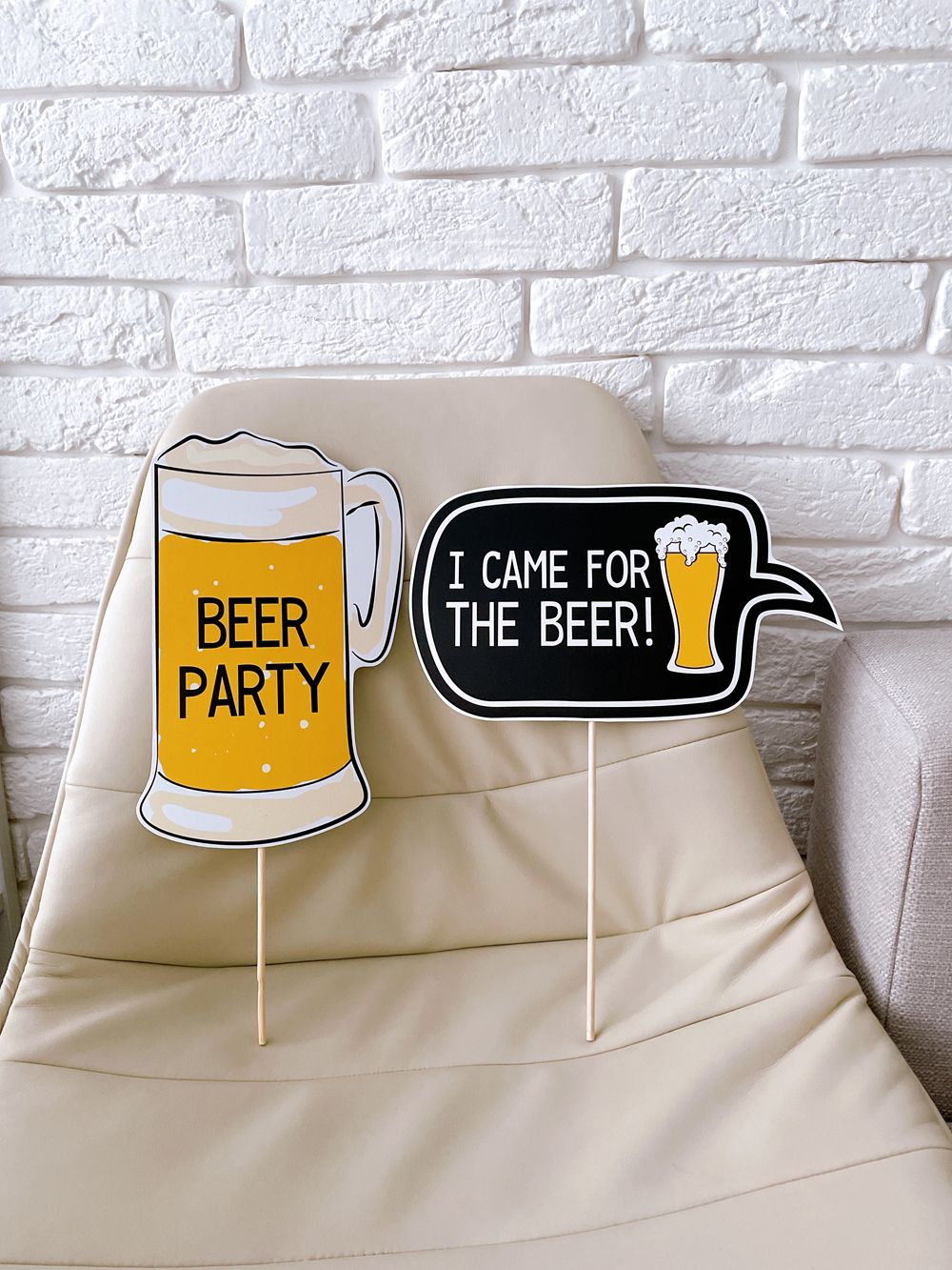 Табличка для фотосесії "I came for Beer"